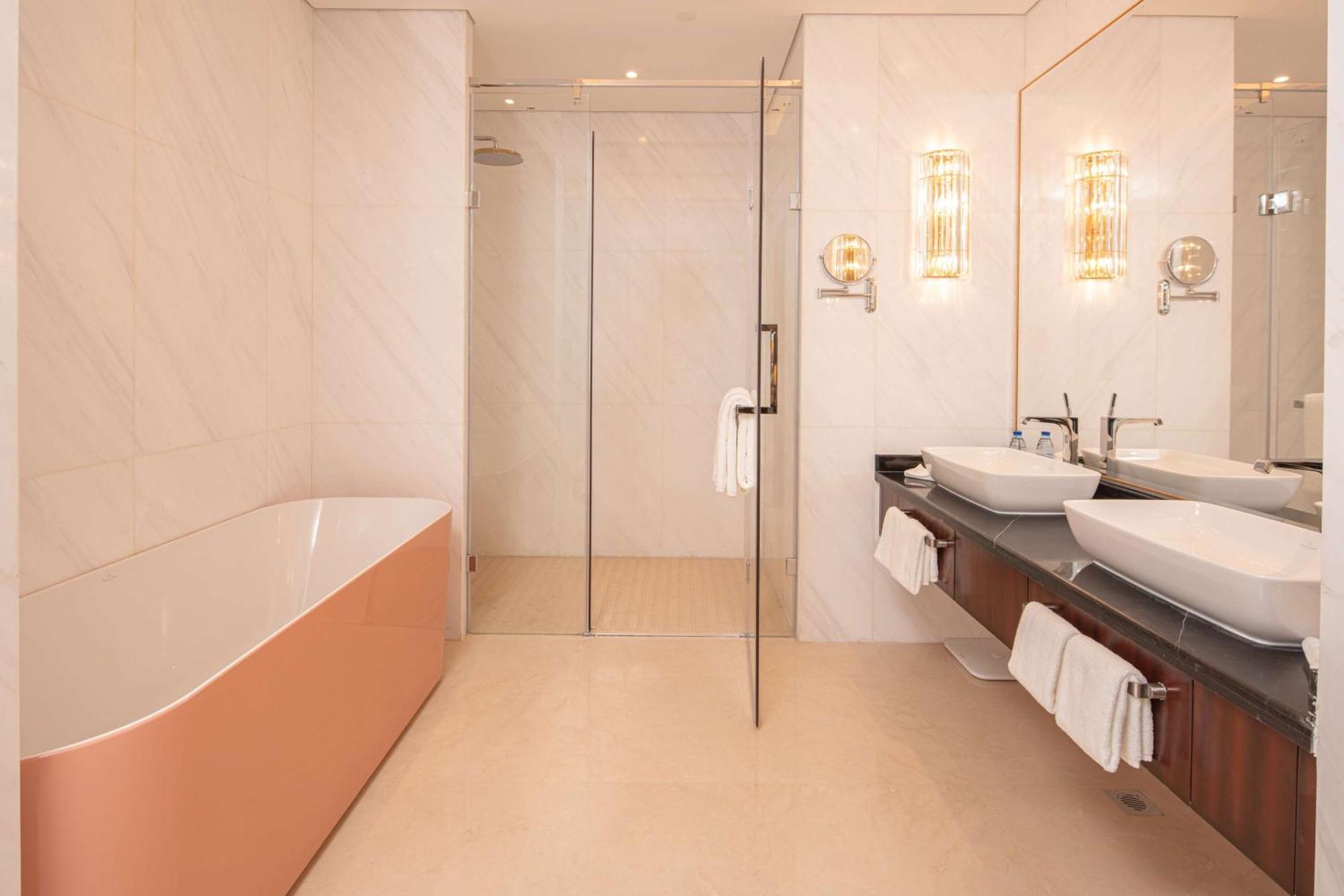 Hilton Brazzaville Les Tours Jumelles Hotel & Residences المظهر الخارجي الصورة