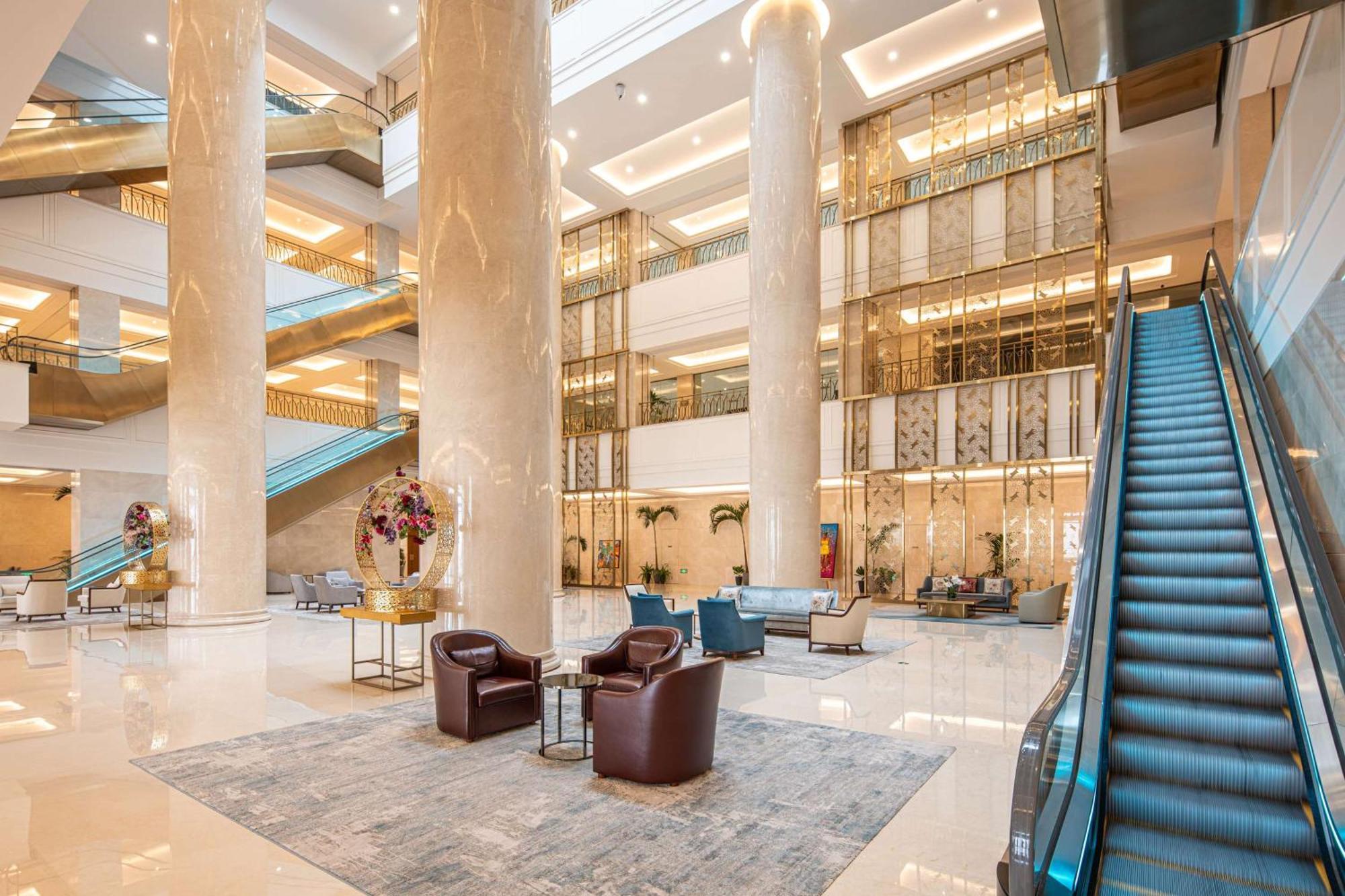 Hilton Brazzaville Les Tours Jumelles Hotel & Residences المظهر الخارجي الصورة