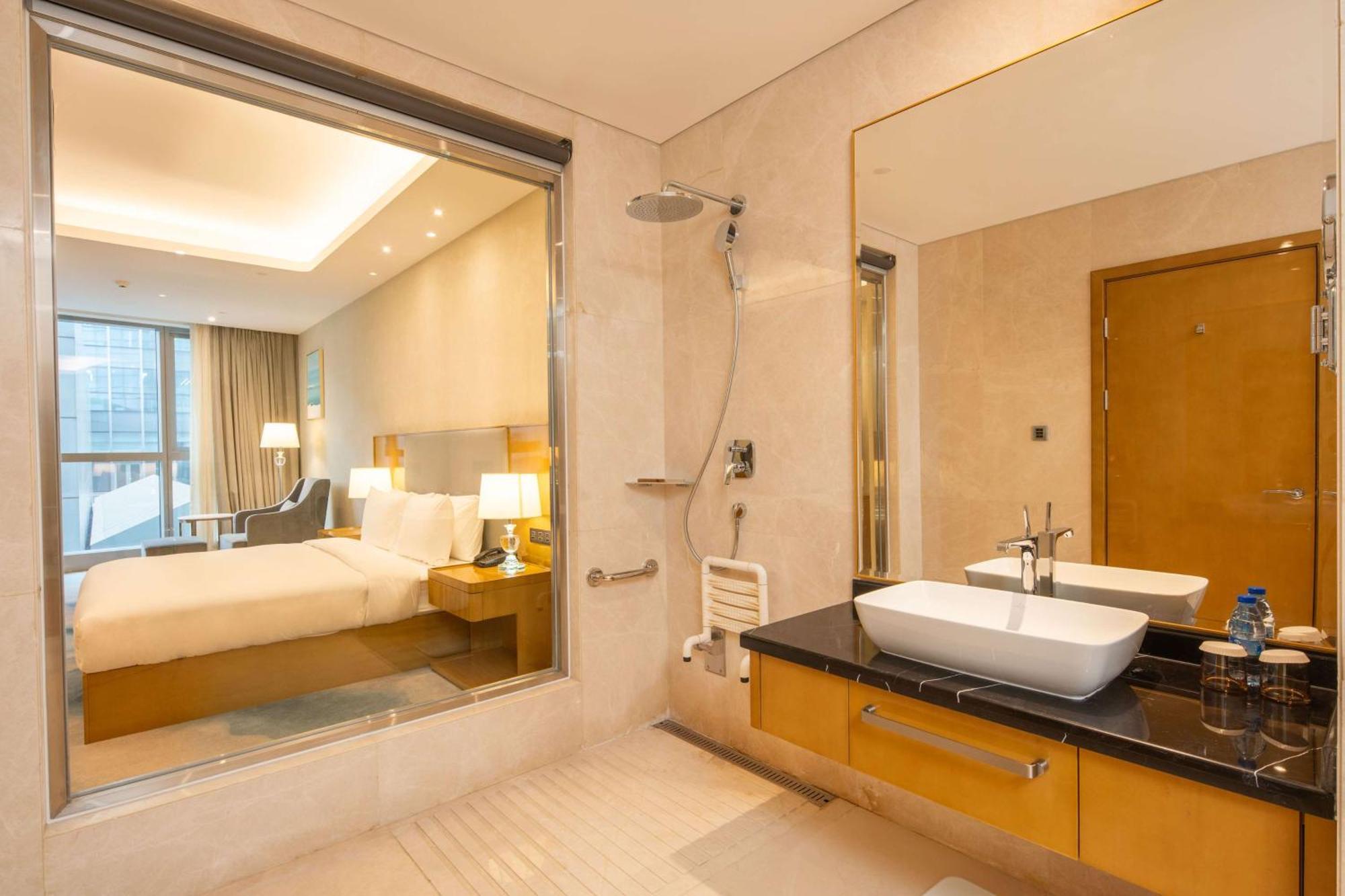 Hilton Brazzaville Les Tours Jumelles Hotel & Residences المظهر الخارجي الصورة
