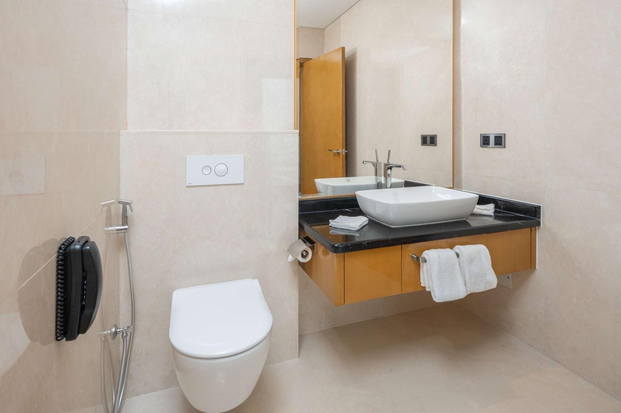 Hilton Brazzaville Les Tours Jumelles Hotel & Residences المظهر الخارجي الصورة