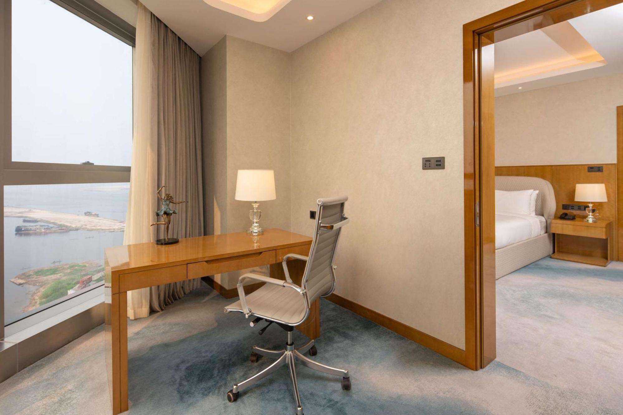 Hilton Brazzaville Les Tours Jumelles Hotel & Residences المظهر الخارجي الصورة