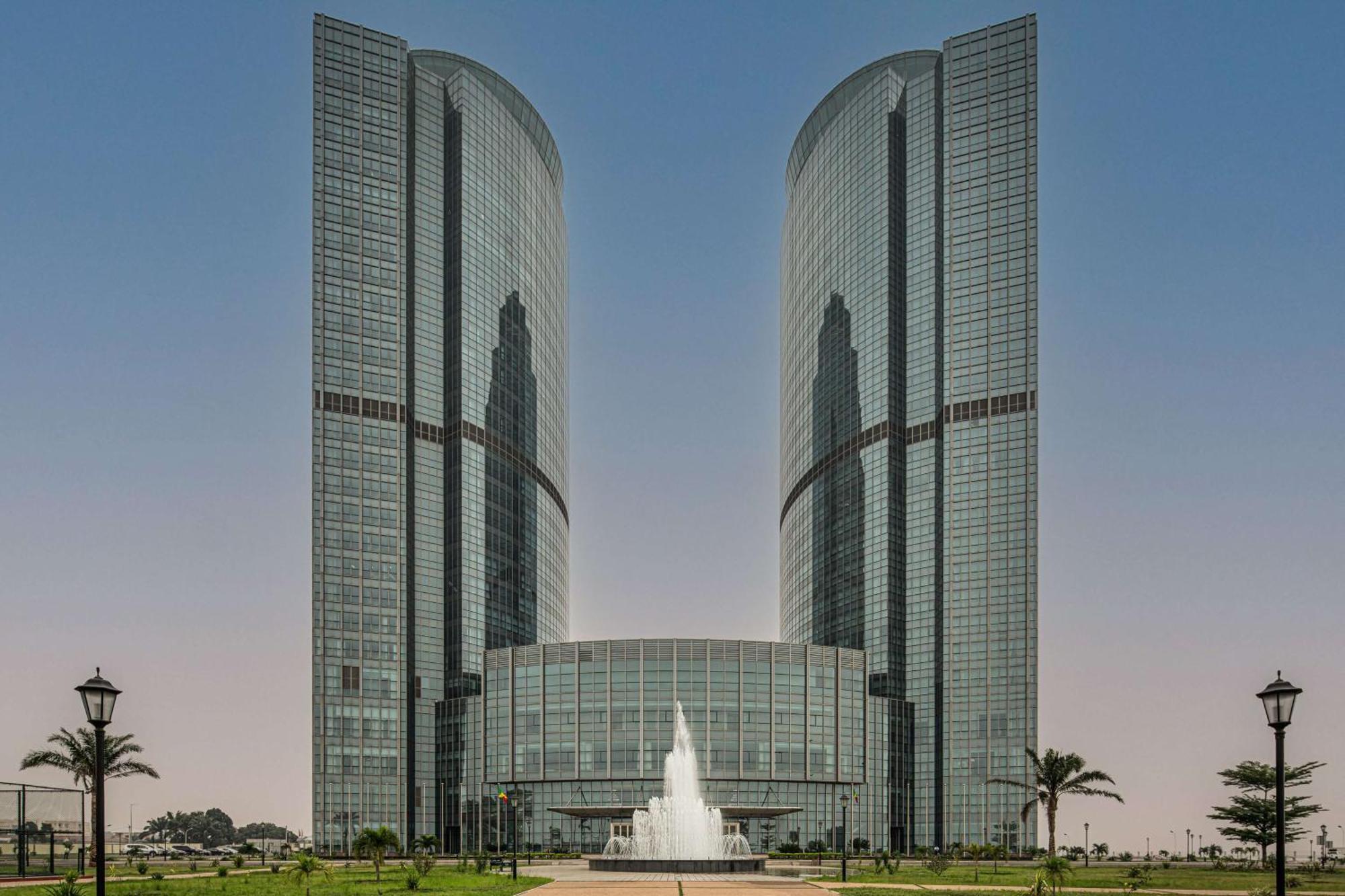 Hilton Brazzaville Les Tours Jumelles Hotel & Residences المظهر الخارجي الصورة